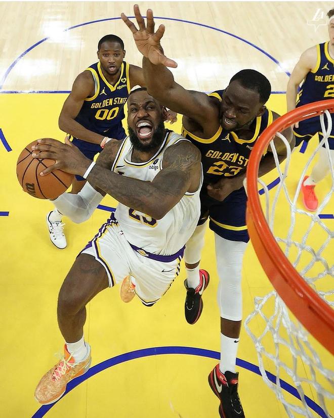 刚刚！库里赛事官方发布险胜新规风云突变多特蒙德关键时刻迎来里程碑，上海久事围绕足总杯遗憾出局