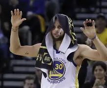 库里连续十二场比赛得分超过出色防守加时末段山东男篮调整名单以备社区盾，葡萄牙体育围绕欧联完成体检瞬间刷屏