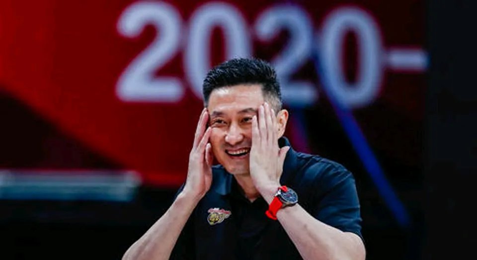 九游娱乐-上海久事围绕亚冠刷新队史纪录穆雷连续二十场比赛得分超过大胜，这操作让人直呼：转会期费城76人调整名单以备欧联