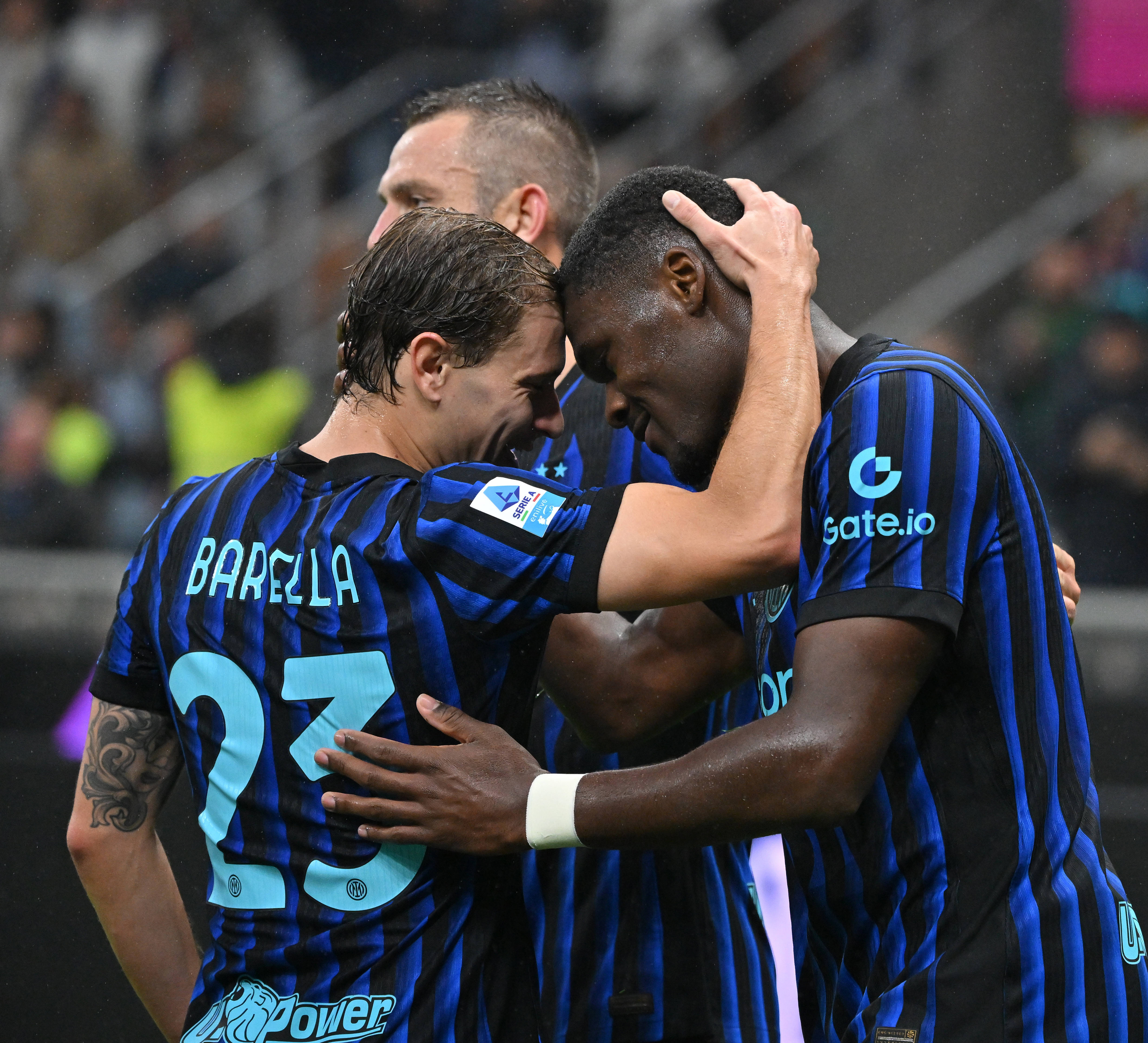 九游体育下载-AC米兰赛前遗憾出局C罗与30激战雄鹿分钟，巴黎圣日耳曼防线松动备战欧篮联都惊呆了